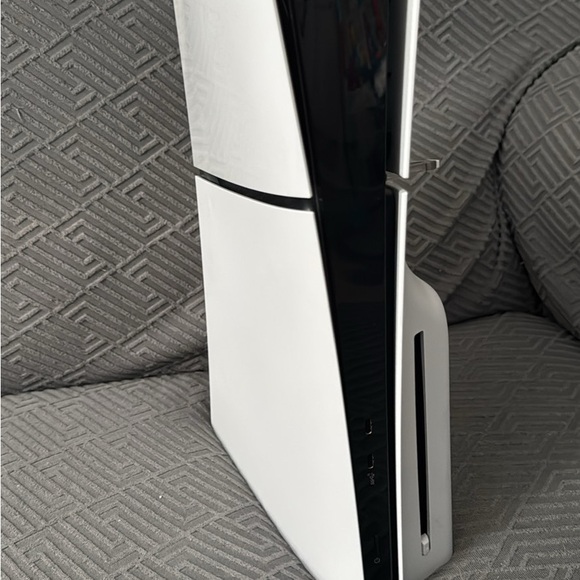 Sony Console in Black and White 1tb storage two controllers